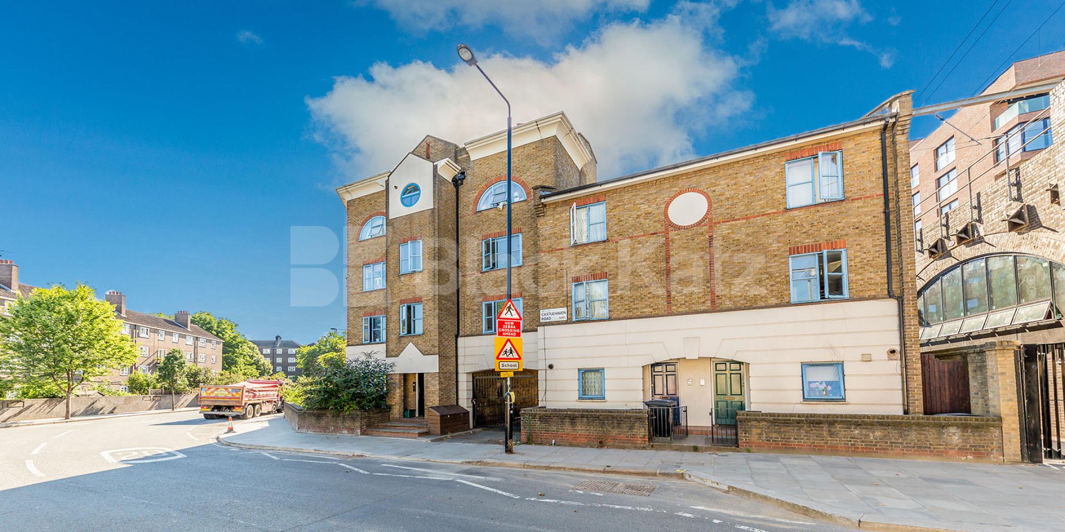 			2 BED 2 BATH NY CAMDEN MARKET!, 2 Bedroom, 1 bath, 1 reception Flat			 Castlehaven Road, CAMDEN